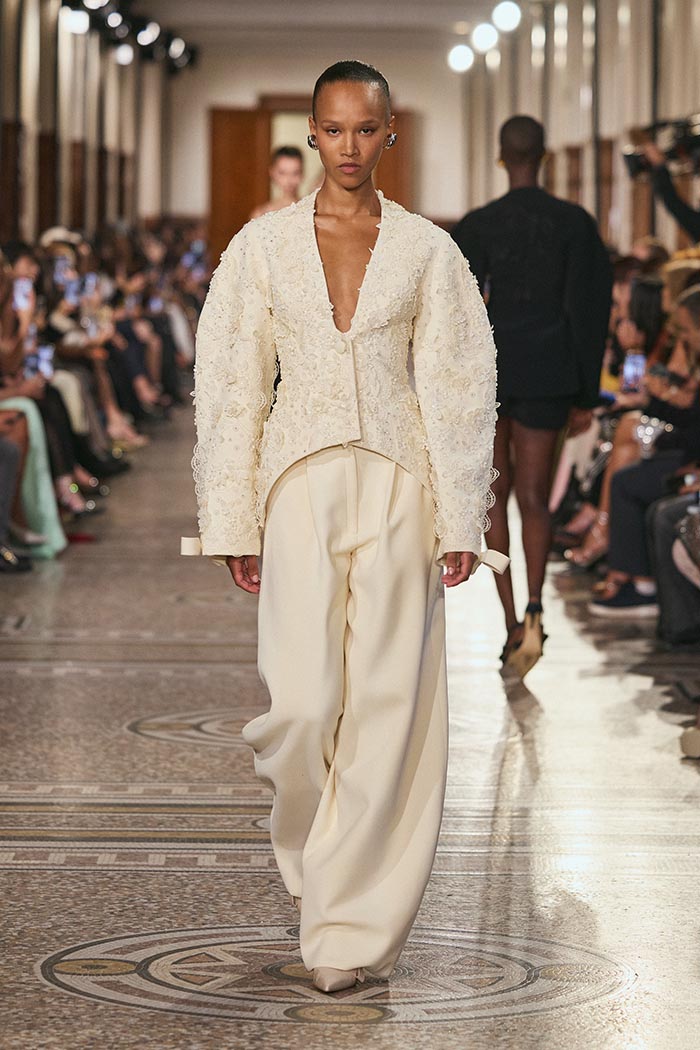 Hobeika_ss26_runway_press_look_02-copy