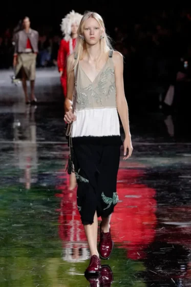 MjE4MjY0MzU0OTUxNDcyNzQy