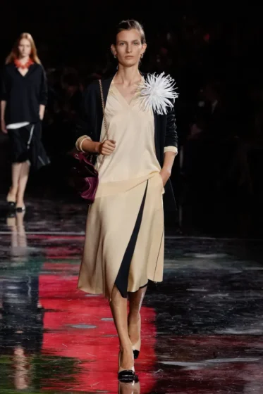 MjE4MjY0MzU0OTUxNDcyOTg4