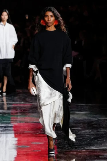 MjE4MjY0MzU0OTUxNjA0MDYw